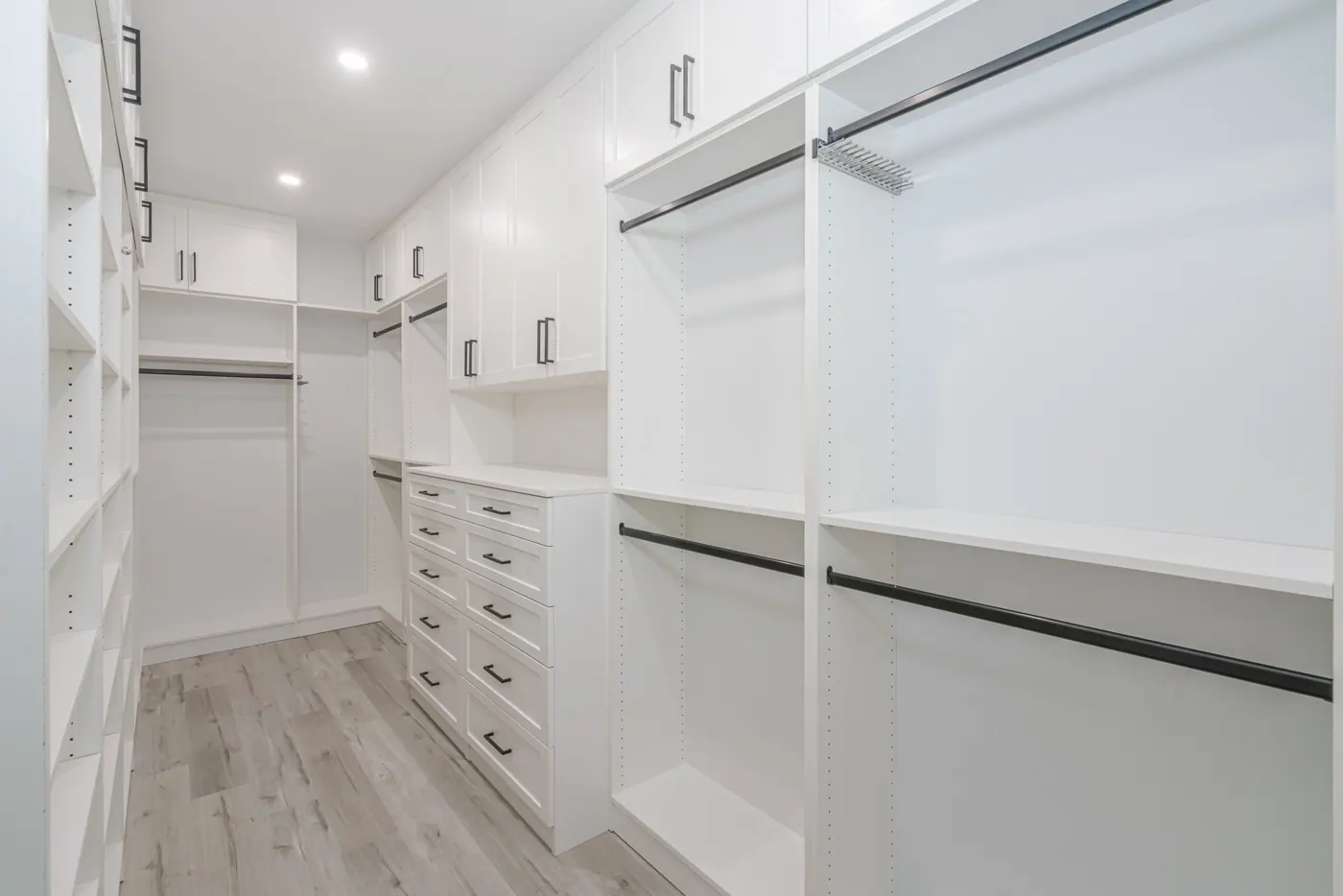 Custom Closet Design By Milenka